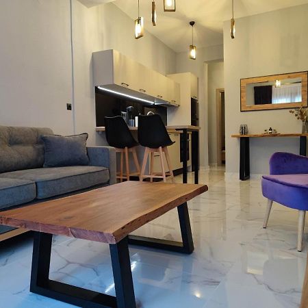 Mary'S Apartment أليكسانثيربوليس المظهر الخارجي الصورة